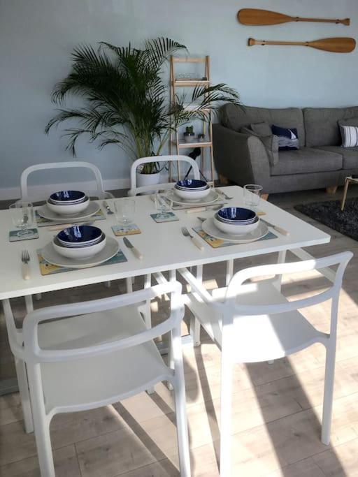 The Bolthole Apartment Limekilns Bagian luar foto